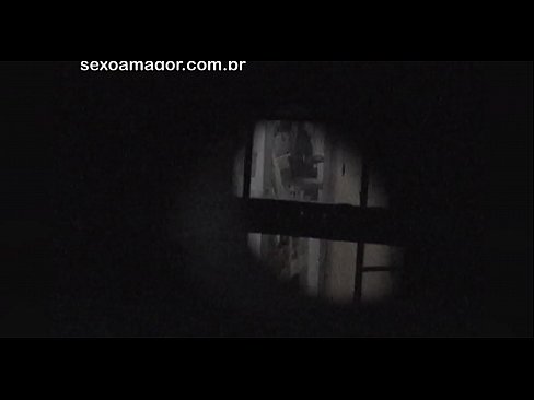 ❤️ Blondie tiġi filmata segretament minn voyeur tal-viċinat moħbi wara briks vojta ❤️ Porno fb fil-porn mt.sexygirlspics.ru ❌️